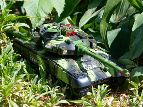 RC War Tank 9993 2.4 GHz-es erdei álcázás